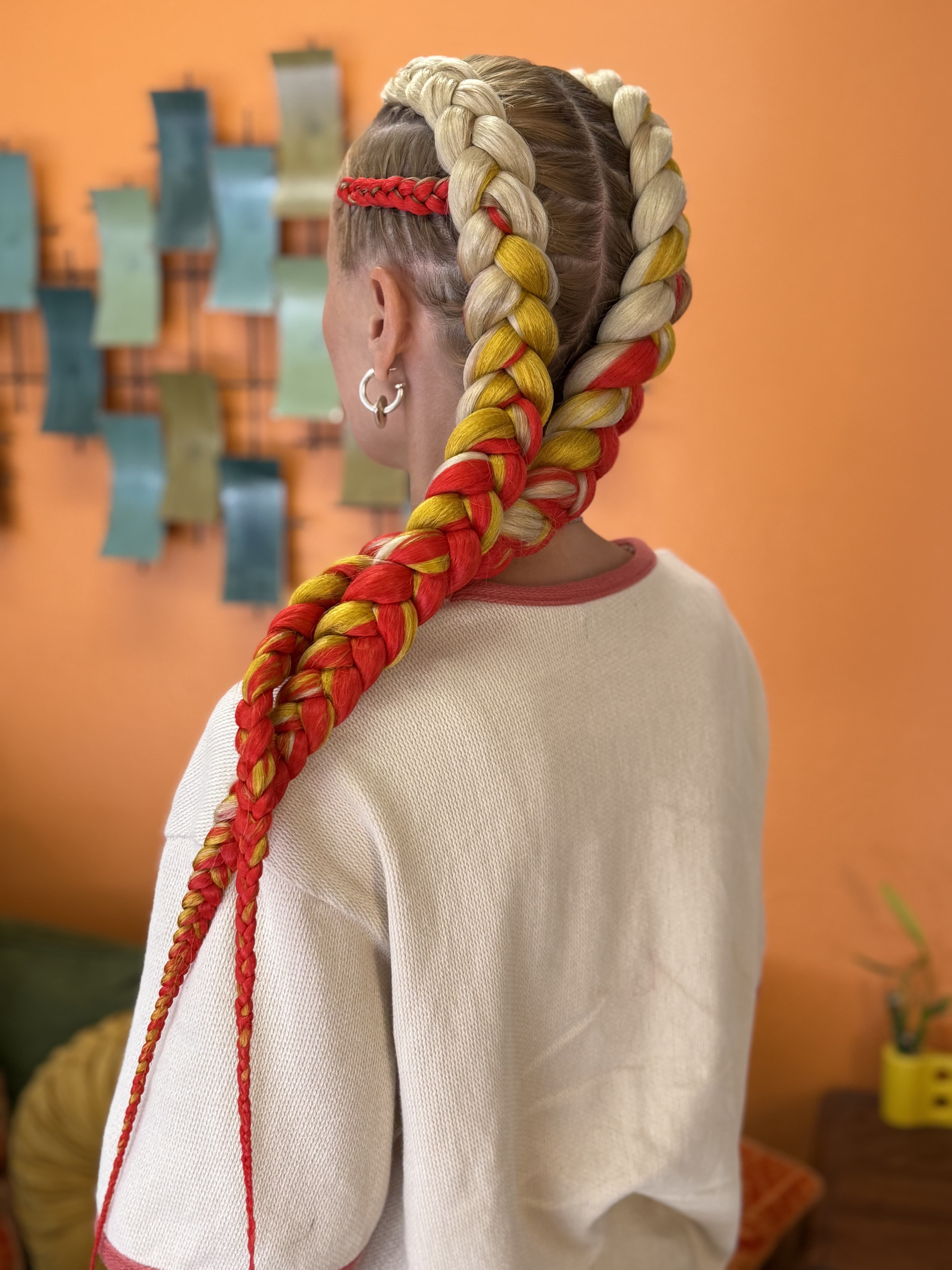 Color Braids